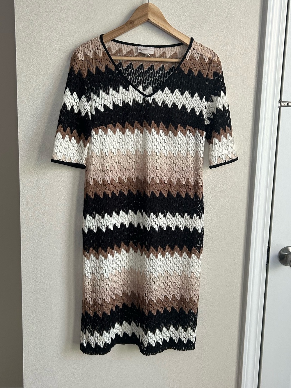 Dress Barn Chevron Crochet Knit Short Sleeve Dress Cover Up Size 6
